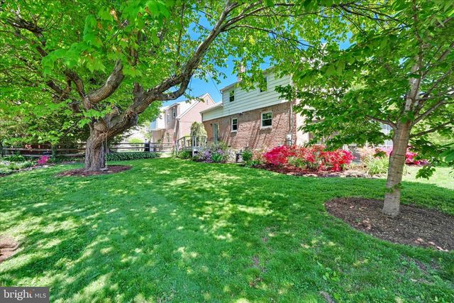 114 RAMBLING WAY, Springfield, PA 19064