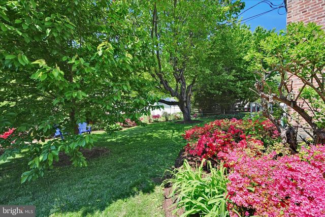 114 RAMBLING WAY, Springfield, PA 19064