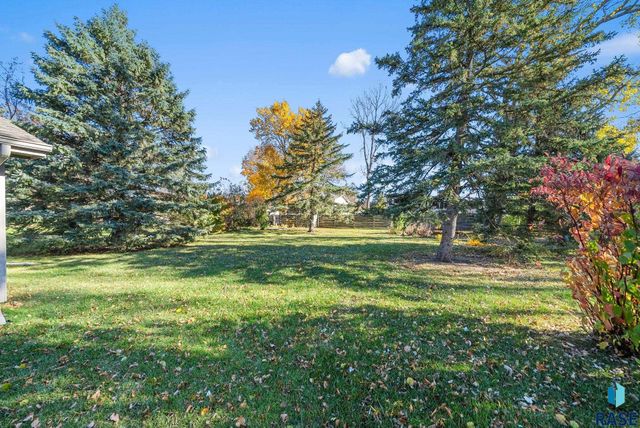 924 N Summit Ave Avenue, Madison, SD 57042