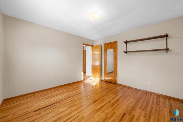 924 N Summit Ave Avenue, Madison, SD 57042