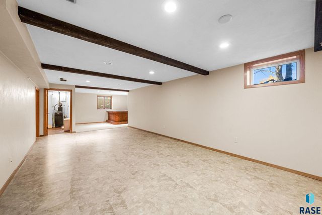 924 N Summit Ave Avenue, Madison, SD 57042