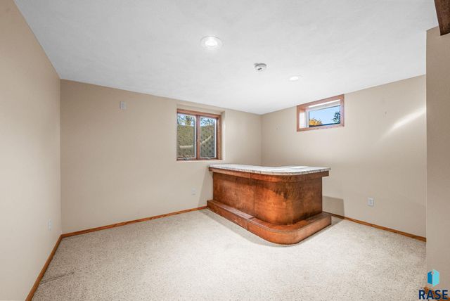 924 N Summit Ave Avenue, Madison, SD 57042