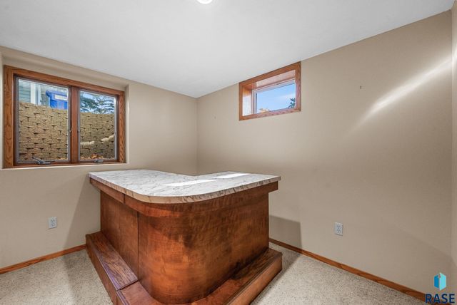 924 N Summit Ave Avenue, Madison, SD 57042