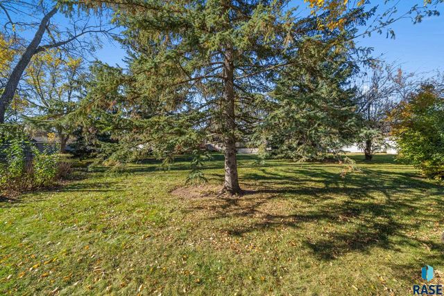 924 N Summit Ave Avenue, Madison, SD 57042