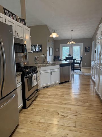 847 Cambridge Drive, Janesville, WI 53548
