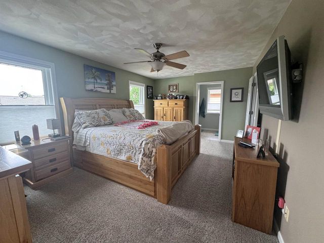 847 Cambridge Drive, Janesville, WI 53548