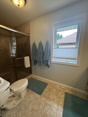 847 Cambridge Drive, Janesville, WI 53548