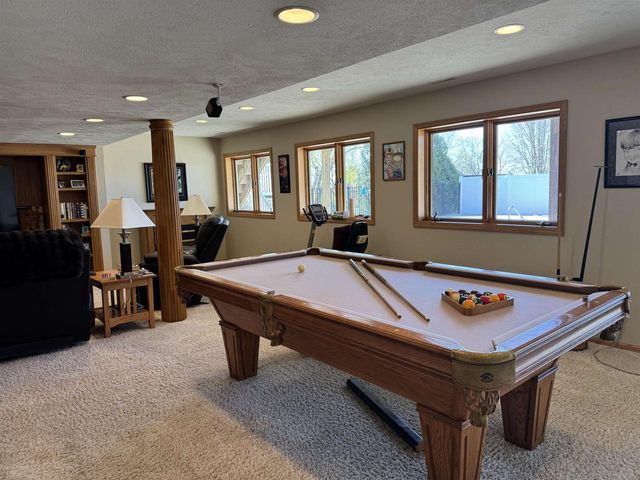 847 Cambridge Drive, Janesville, WI 53548