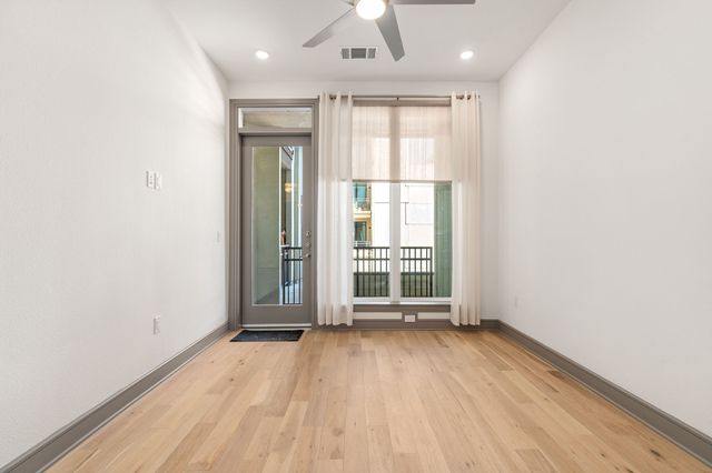 2700 Old Denton Road 2268, Carrollton, TX 75007