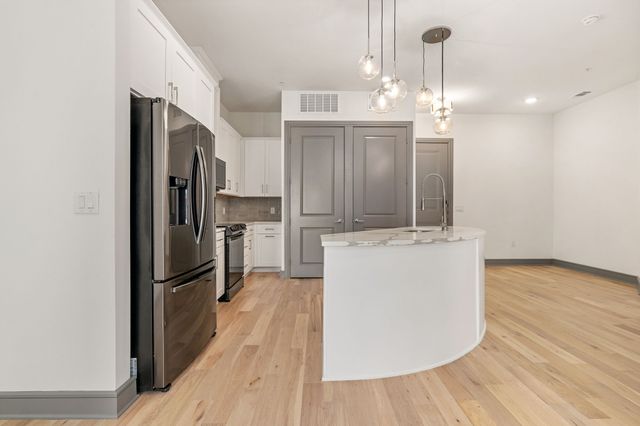 2700 Old Denton Road 2268, Carrollton, TX 75007