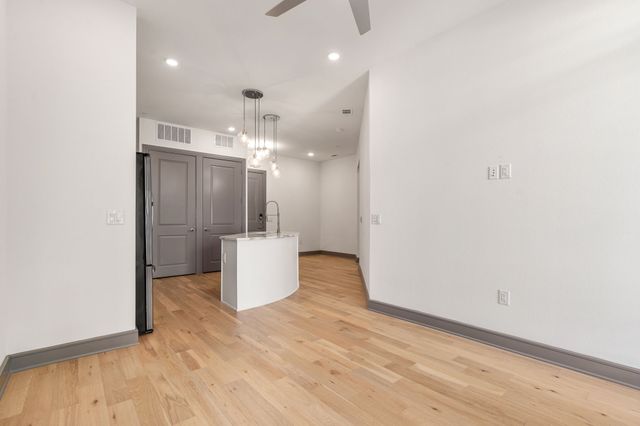 2700 Old Denton Road 2268, Carrollton, TX 75007