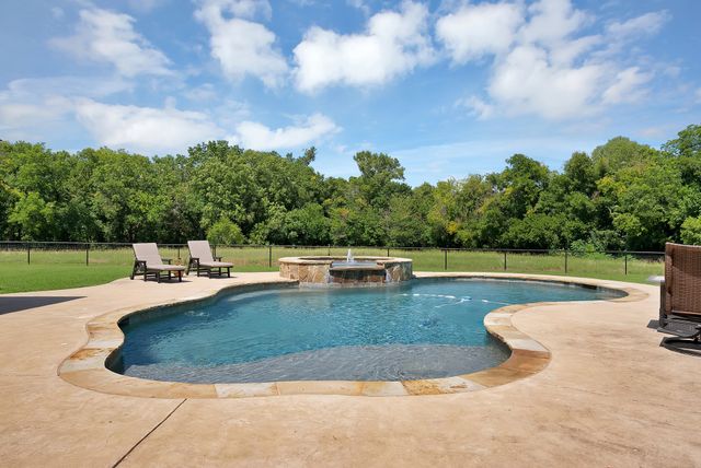 3875 Fm 121, Van Alstyne, TX 75495