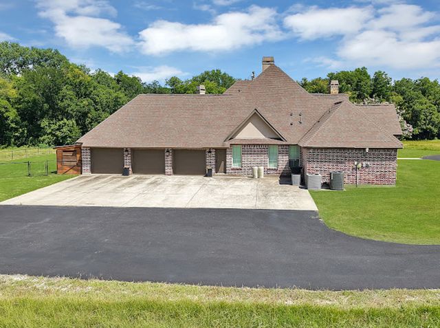 3875 Fm 121, Van Alstyne, TX 75495