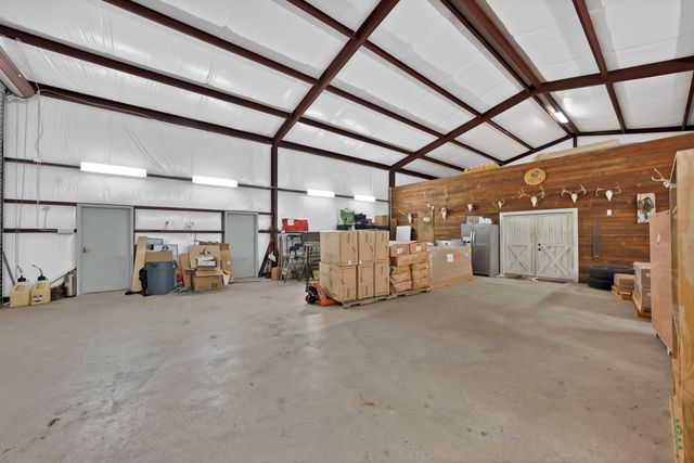 3875 Fm 121, Van Alstyne, TX 75495