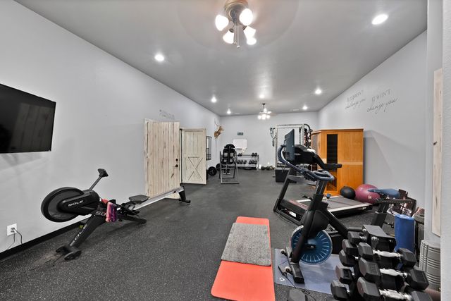 3875 Fm 121, Van Alstyne, TX 75495