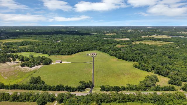 3875 Fm 121, Van Alstyne, TX 75495