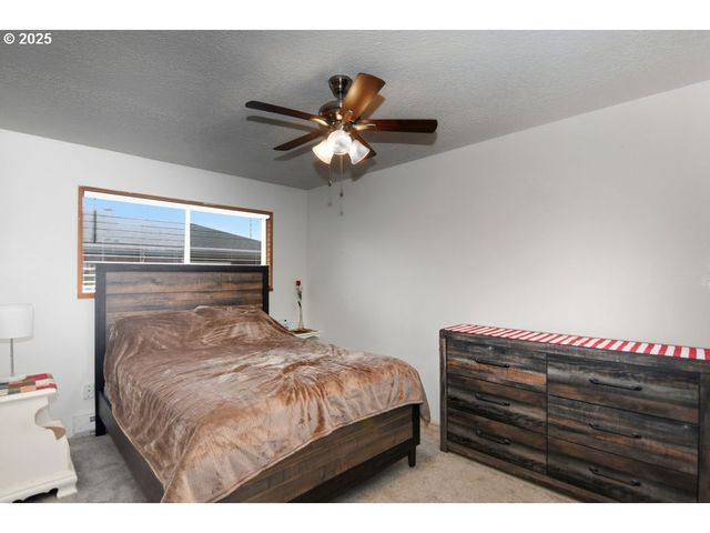 2245 36TH Ave, Longview, WA 98632