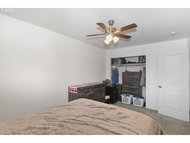 2245 36TH Ave, Longview, WA 98632