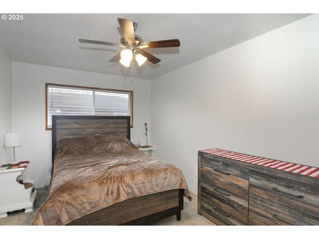 2245 36TH Ave, Longview, WA 98632