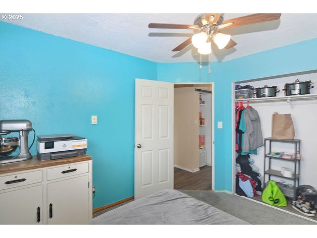 2245 36TH Ave, Longview, WA 98632