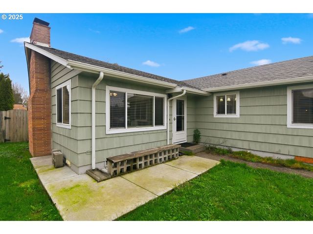 2245 36TH Ave, Longview, WA 98632