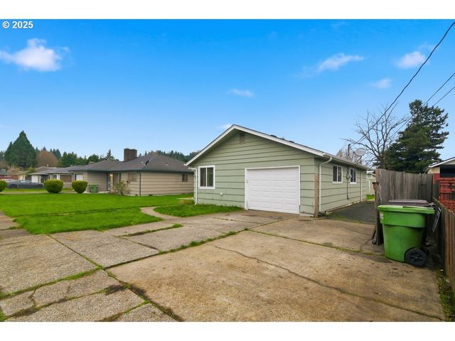 2245 36TH Ave, Longview, WA 98632