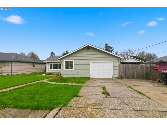 2245 36TH Ave, Longview, WA 98632