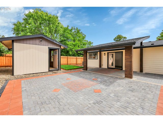 9575 Sw 92ND Ave, Portland, OR 97223