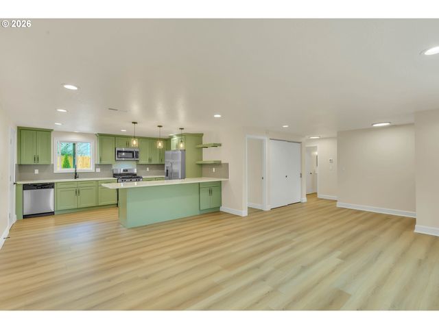 9575 Sw 92ND Ave, Portland, OR 97223