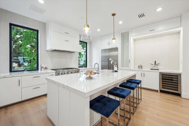 2309 Driscoll B, Houston, TX 77019