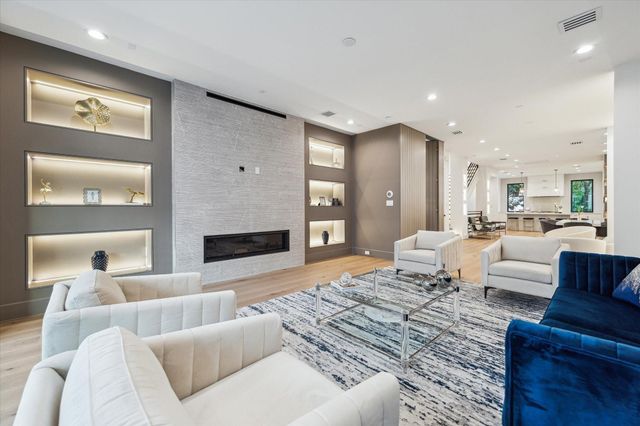 2309 Driscoll B, Houston, TX 77019