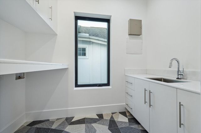 2309 Driscoll B, Houston, TX 77019