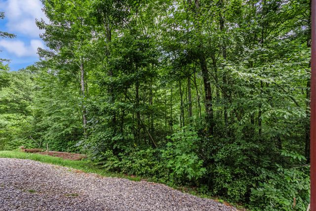 275 Peachtree Mtn. Est., Murphy, NC 28906