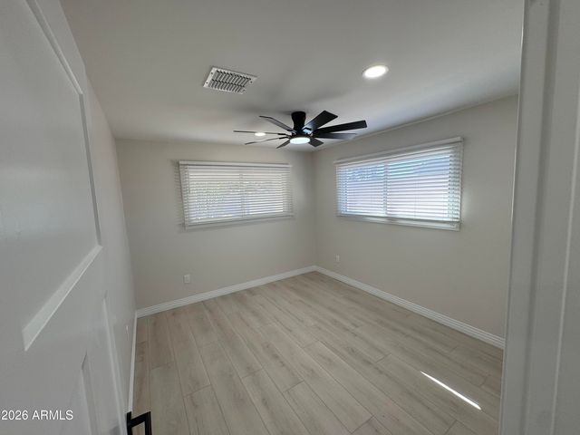18212 N 43rd Place, Phoenix, AZ 85032