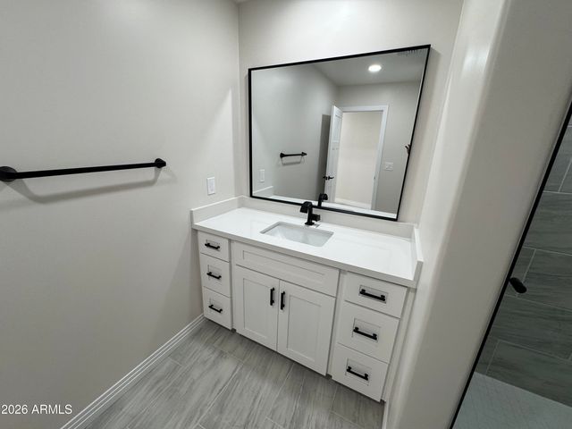 18212 N 43rd Place, Phoenix, AZ 85032