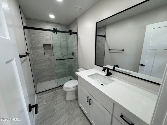18212 N 43rd Place, Phoenix, AZ 85032