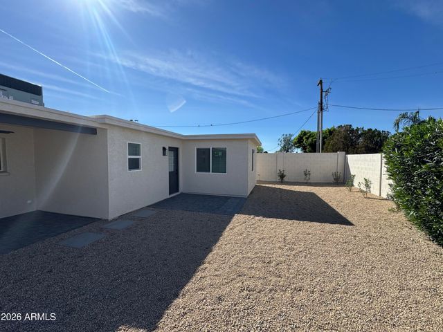 18212 N 43rd Place, Phoenix, AZ 85032