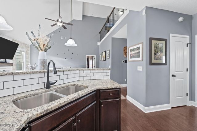 317 Bear Run, Maple Hill, NC 28454