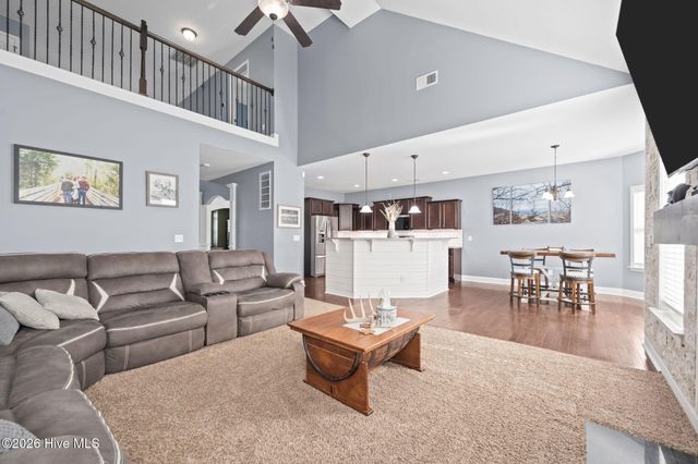 317 Bear Run, Maple Hill, NC 28454