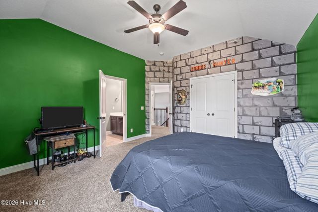 317 Bear Run, Maple Hill, NC 28454