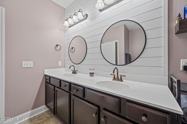 317 Bear Run, Maple Hill, NC 28454