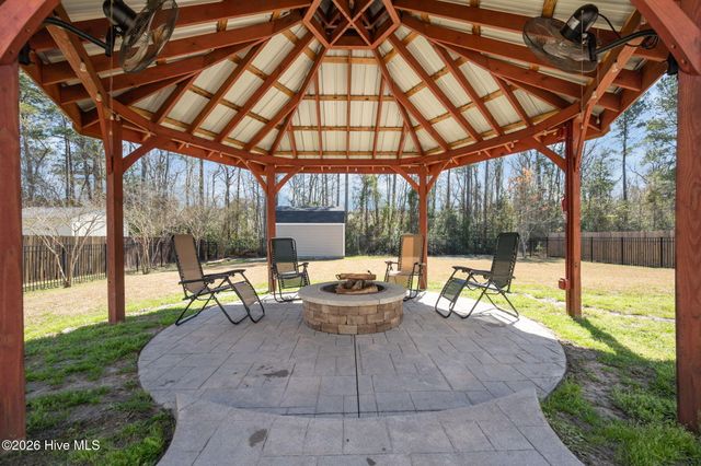 317 Bear Run, Maple Hill, NC 28454