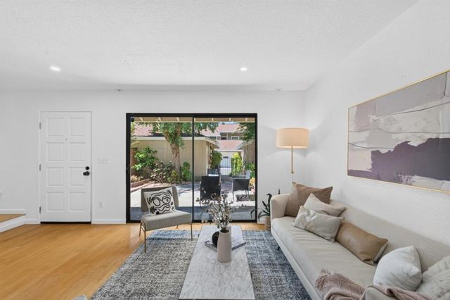 7642 Arbor Creek Circle, Dublin, CA 94568