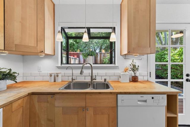 7642 Arbor Creek Circle, Dublin, CA 94568