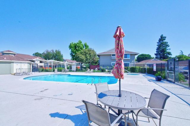 7642 Arbor Creek Circle, Dublin, CA 94568
