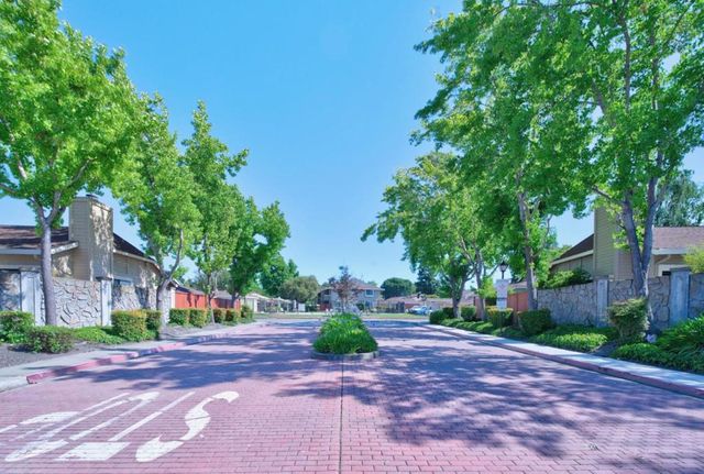7642 Arbor Creek Circle, Dublin, CA 94568