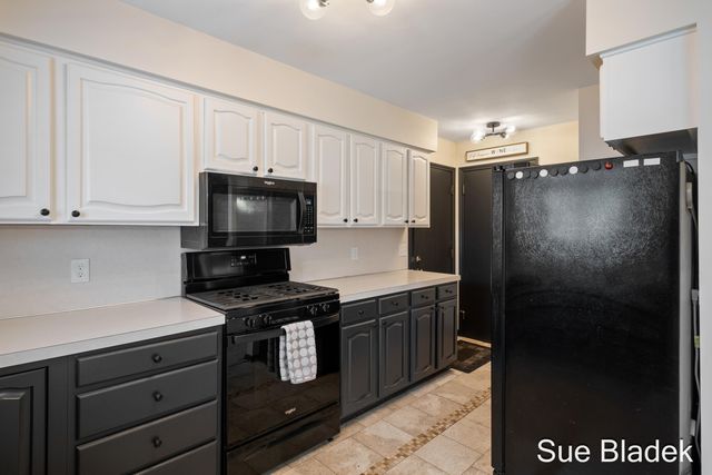 2645 Cascade Road Se, Grand Rapids Twp, MI 49506