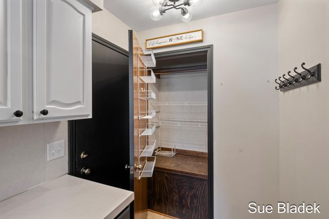 2645 Cascade Road Se, Grand Rapids Twp, MI 49506