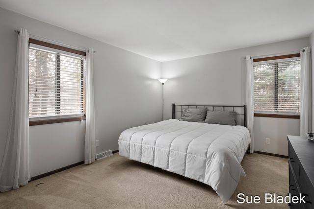 2645 Cascade Road Se, Grand Rapids Twp, MI 49506