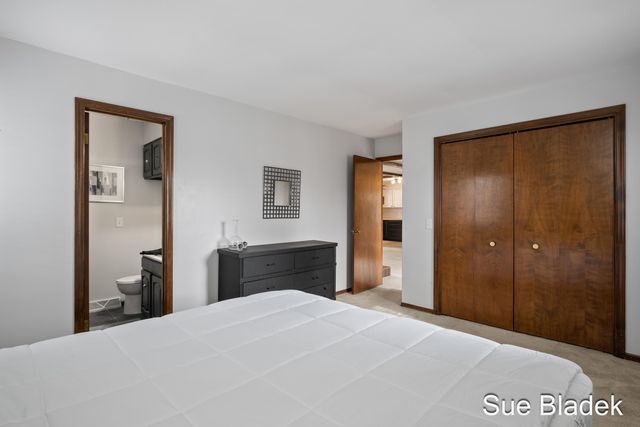 2645 Cascade Road Se, Grand Rapids Twp, MI 49506